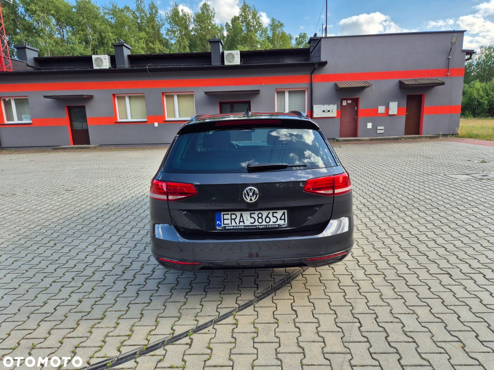 Volkswagen Passat Variant 2.0 TDI SCR DSG Highline - 24