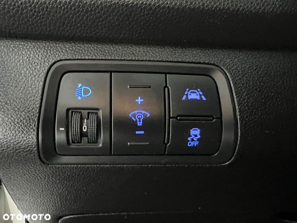 Hyundai i20 - 24