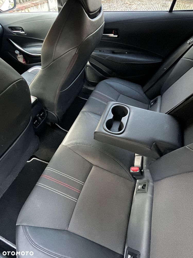 Toyota Corolla 2.0 Hybrid GR Sport - 24
