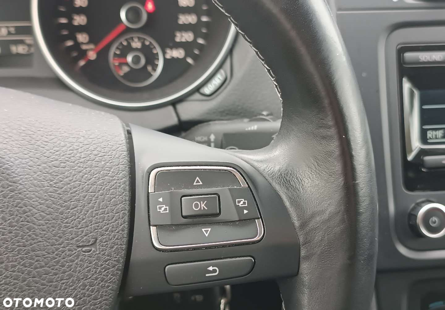 Volkswagen Golf - 28