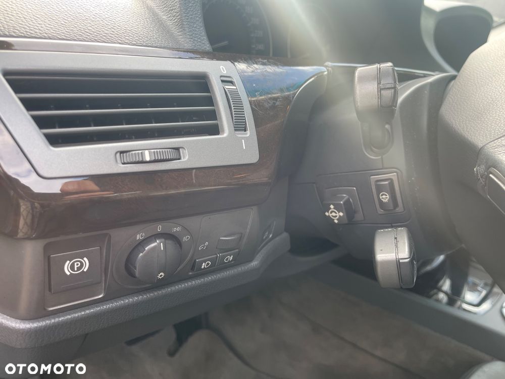 BMW Seria 7 - 22
