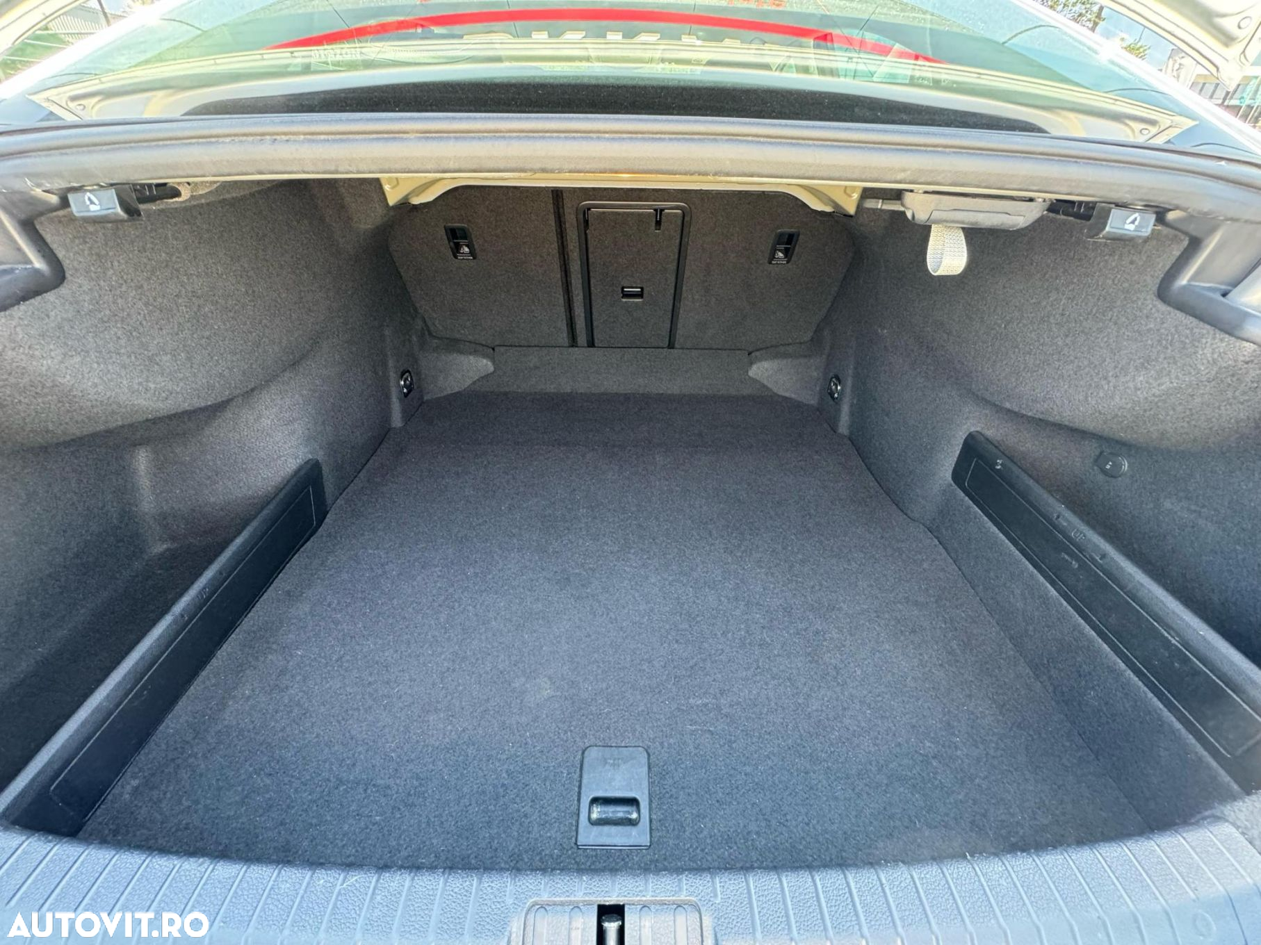 Volkswagen Passat 2.0 TDI DSG Highline - 35