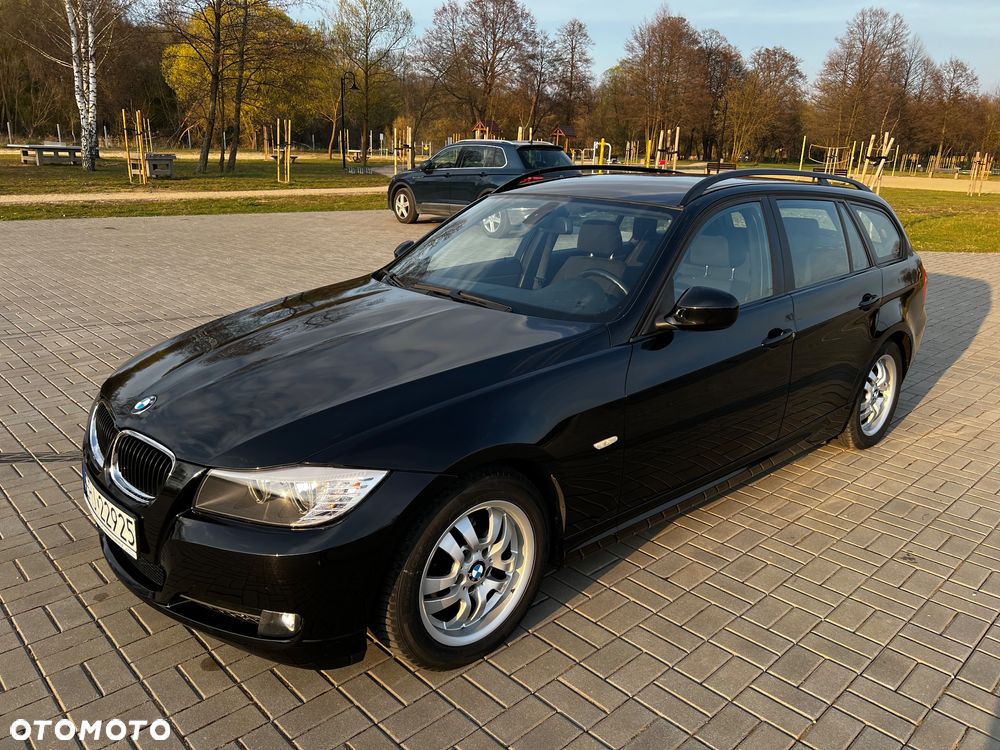 BMW Seria 3 318i Edition Sport - 9
