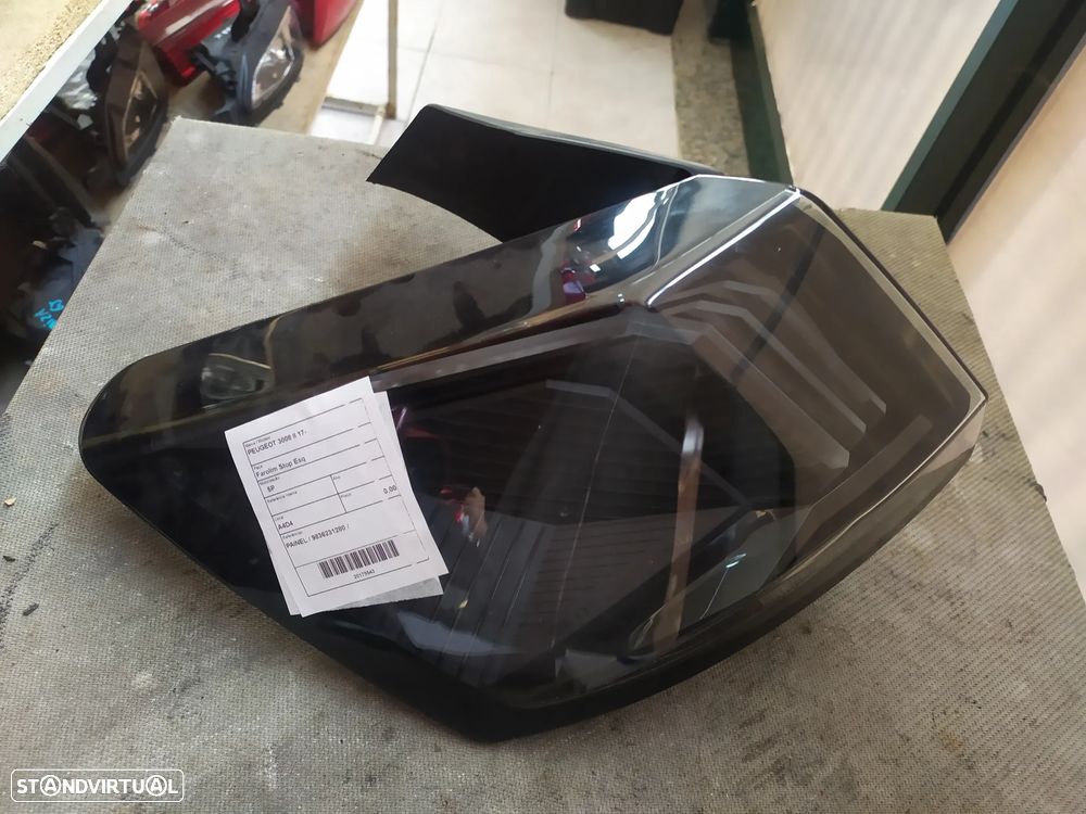 Farolim stop painel esquerdo Peugeot 3008 II 17 - / 9836231280 - 1