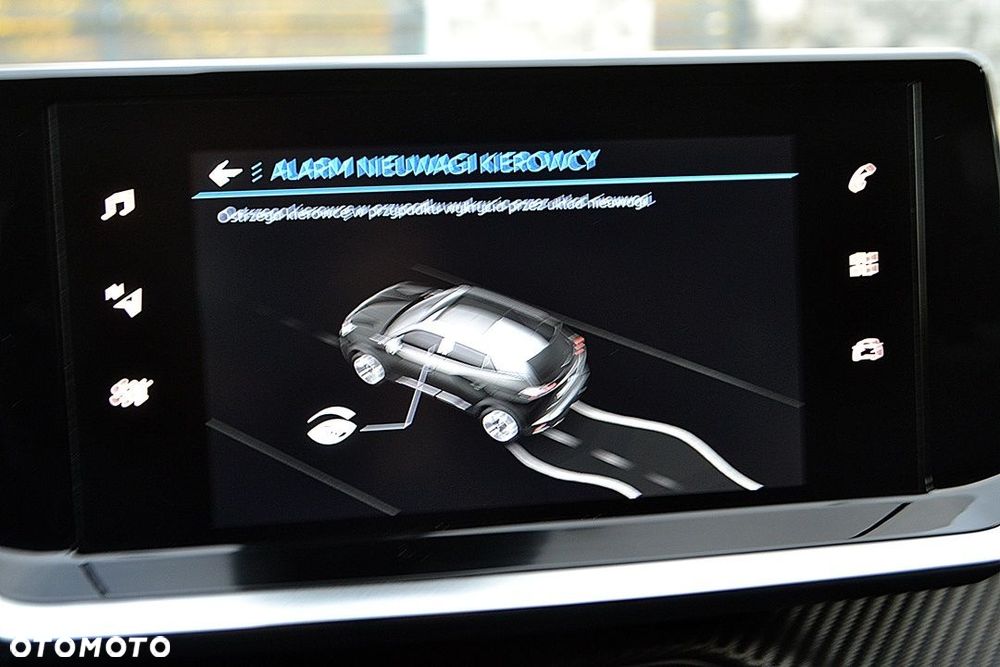 Peugeot 2008 BlueHDi 130 EAT8 Allure - 29