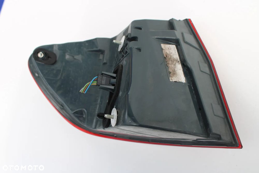 Lampa tylna prawa tył  prawy stan BDB OE BMW F10 2013r - 23