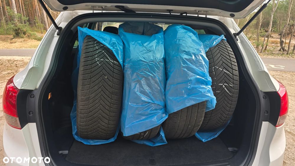 Hyundai ix35 2.0 CRDi 4WD Automatik Premium - 23