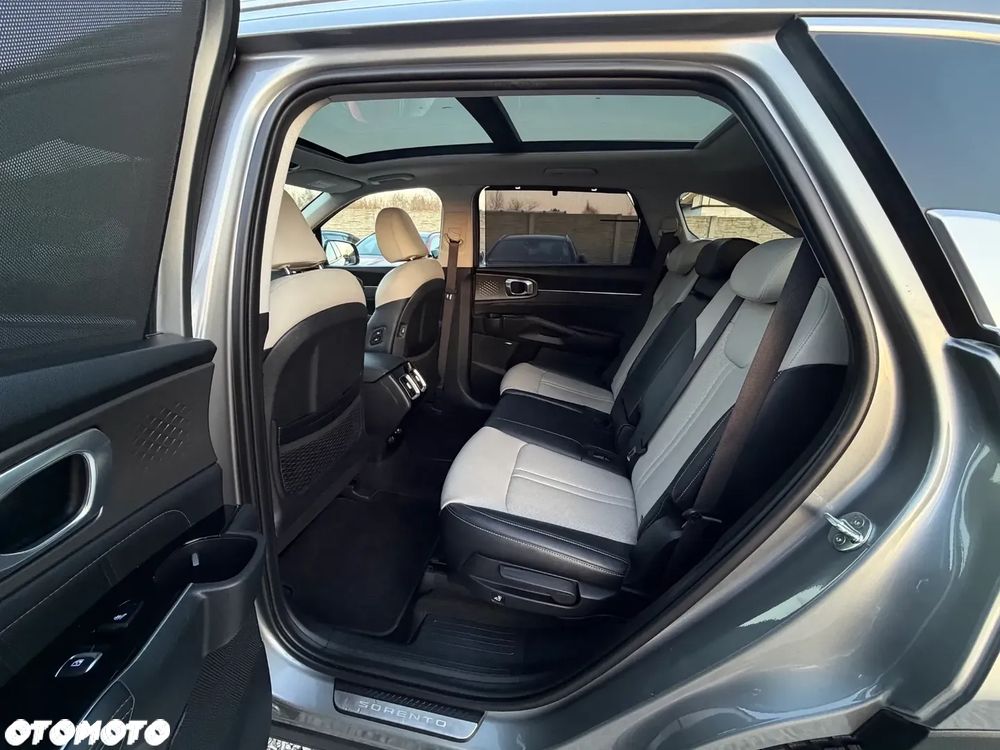 Kia Sorento - 25
