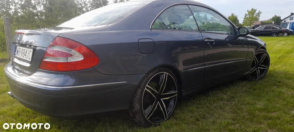 Mercedes-Benz CLK 320 - 2