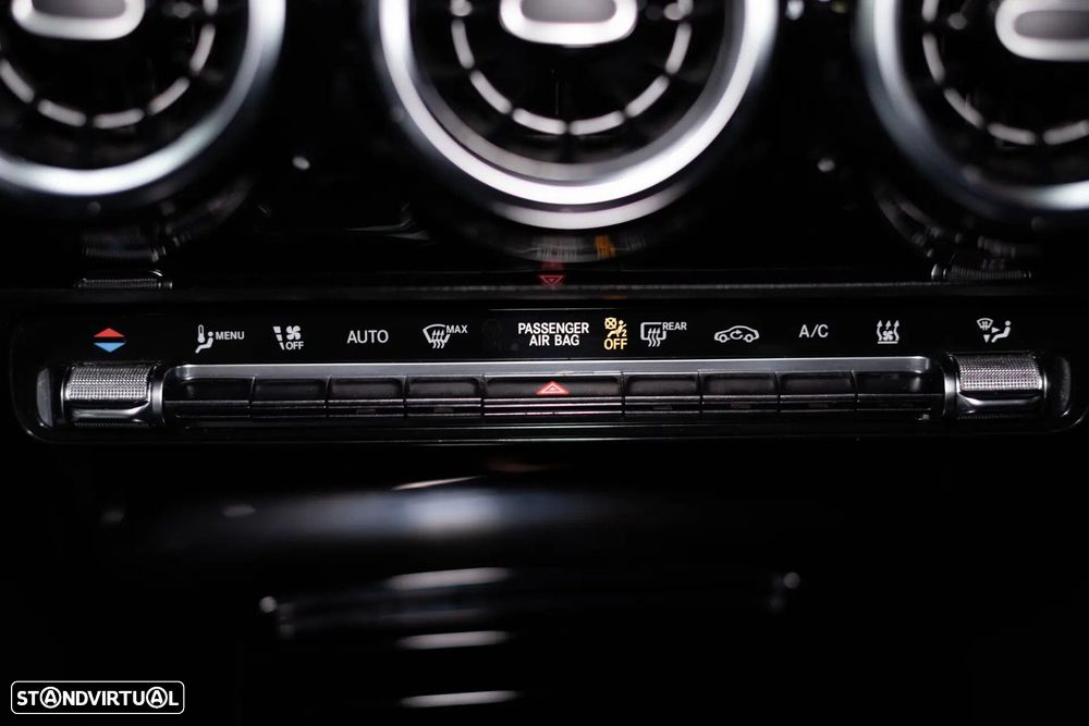 Mercedes-Benz A 250 e 8G-DCT AMG Line - 42
