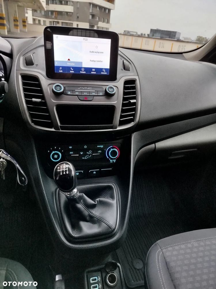 Ford Transit Connect - 22