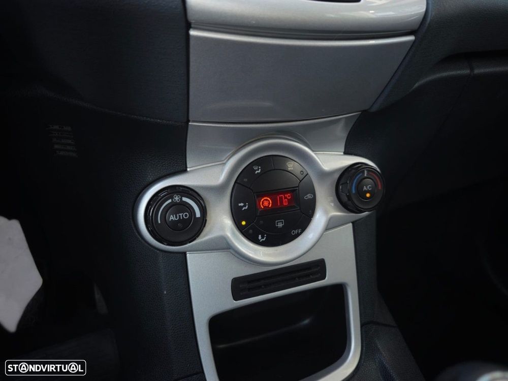 Ford Fiesta 1.25 Titanium - 19