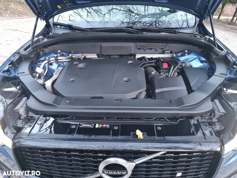 Volvo XC 60 B4 MHEV AT8 AWD R-Design - 29