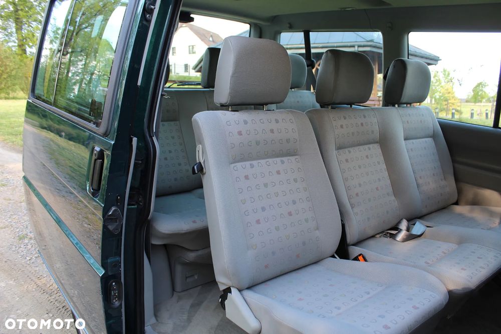 Volkswagen Caravelle GL - 13