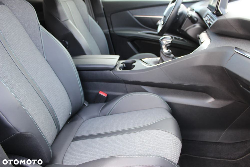 Peugeot 3008 1.2 PureTech Active Pack S&S - 9