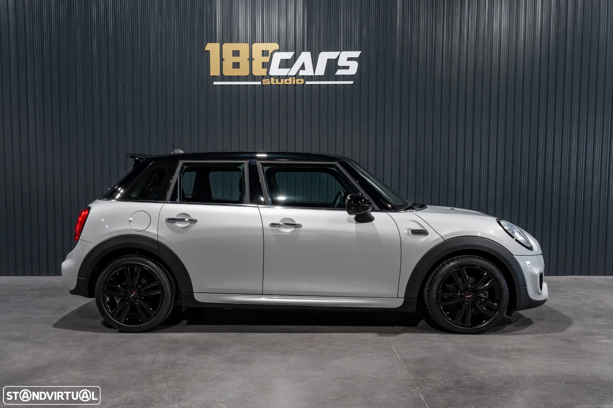 MINI 5 Portas Cooper D Auto - 4
