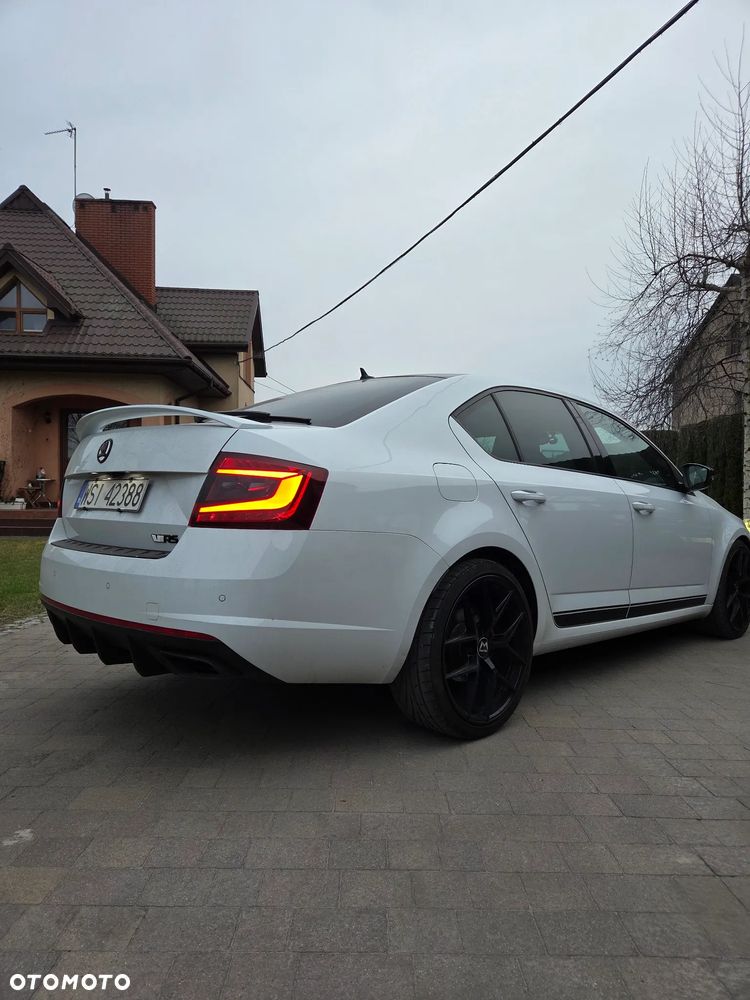 Skoda Octavia 2.0 TDI RS Challenge DSG - 14