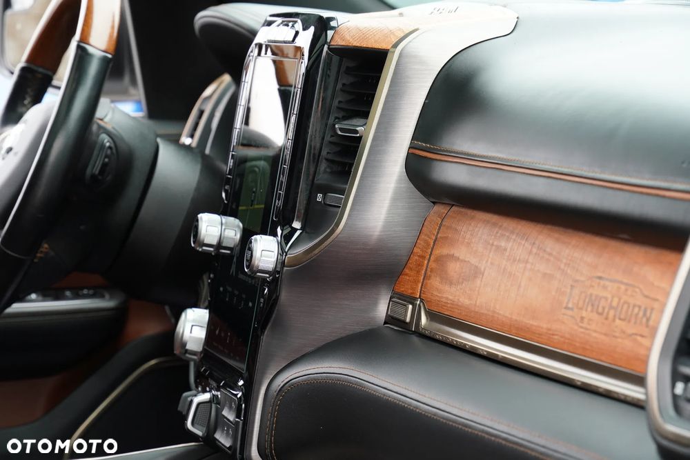 RAM 1500 5.7 Crew Cab Longhorn - 33