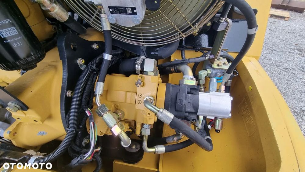 Caterpillar 906/ Waga/ Super Stan/ - 21