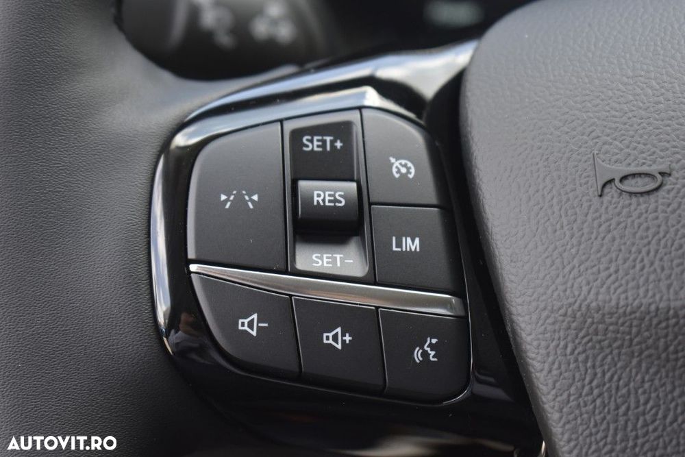 Ford Kuga 2.5 Duratec FWD FHEV Titanium - 32