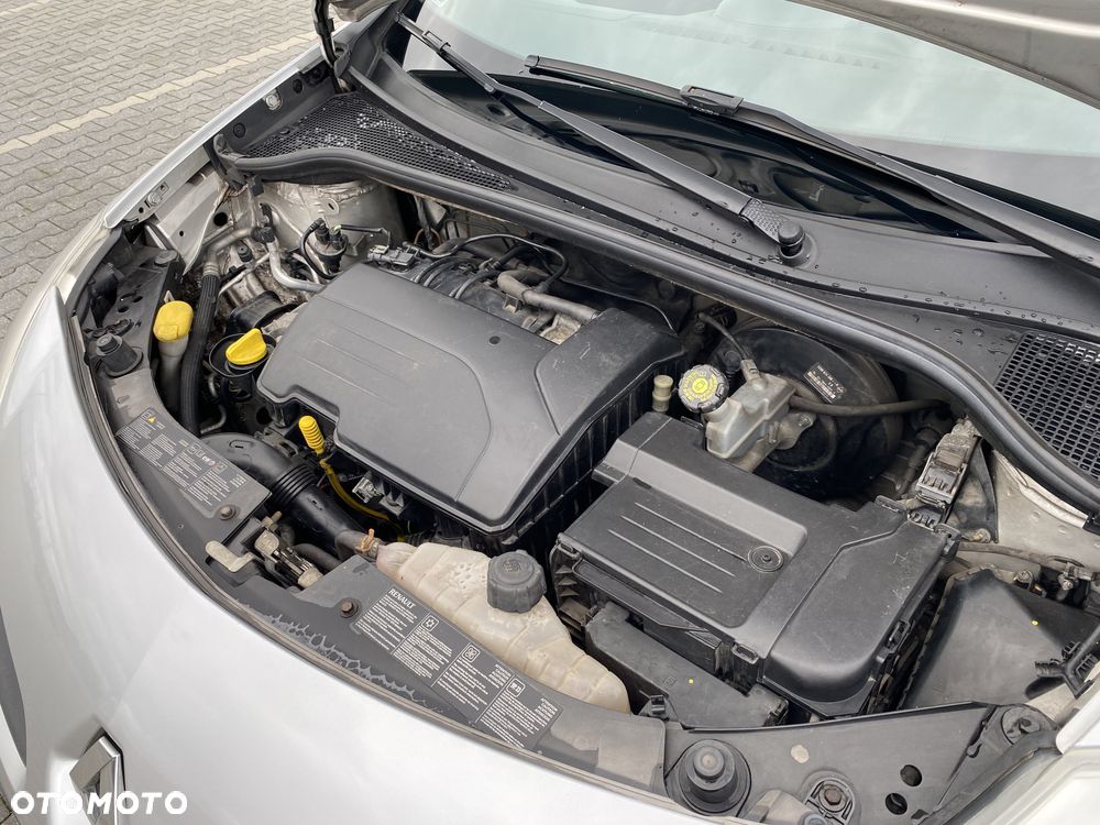 Renault Clio - 23