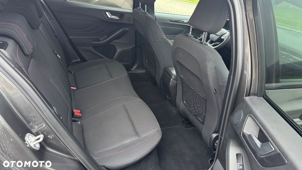 Ford Focus 1.5 EcoBlue Start-Stopp-System ST-LINE X - 19