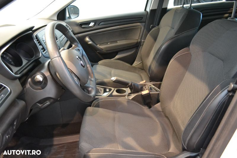 Renault Megane TCe Business - 18