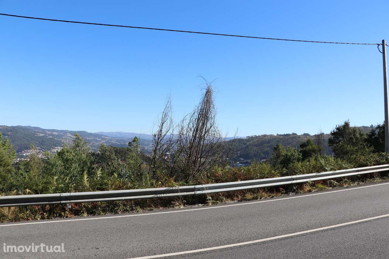 Terreno  Venda em Lustosa e Barrosas (Santo Estêvão),Lousada - Grande imagem: 3/4
