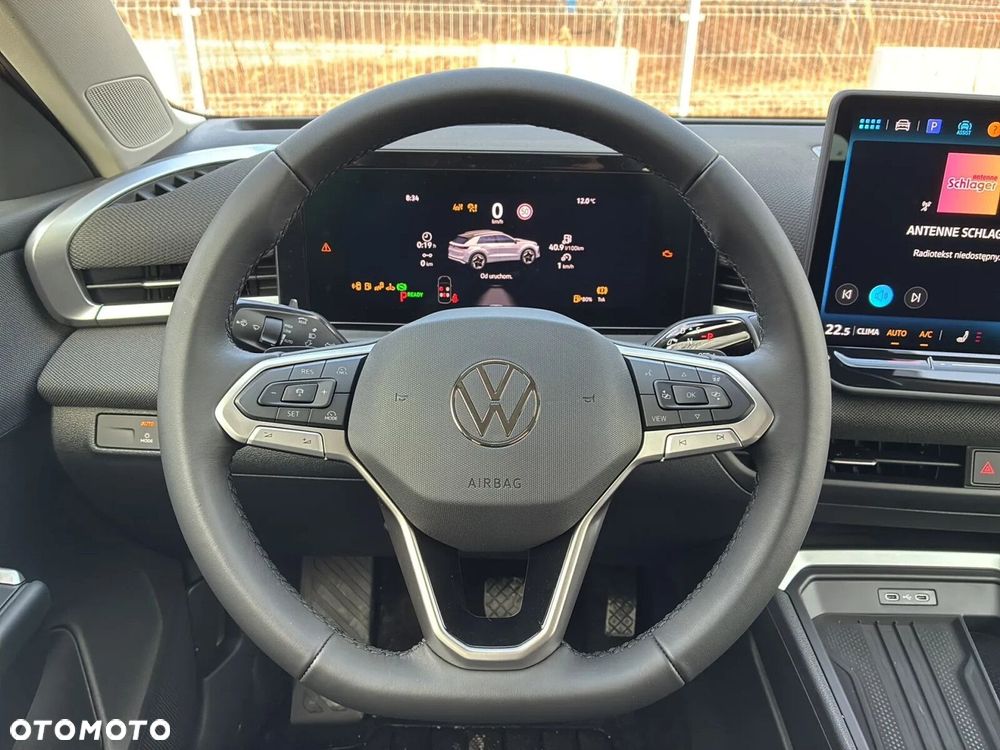 Volkswagen T-Roc - 13