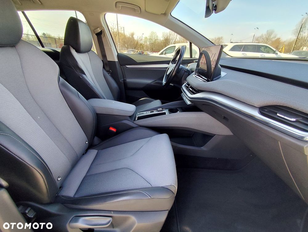 Skoda Enyaq 60 62kWh Clever - 10