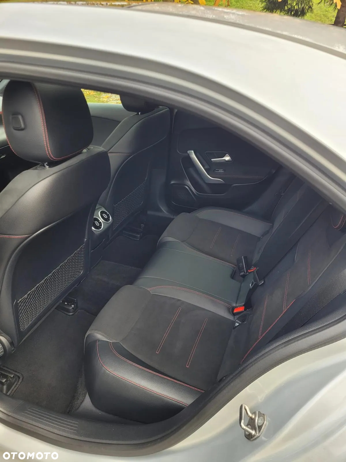 Mercedes-Benz Klasa A 180 d AMG Line 7G-DCT - 12