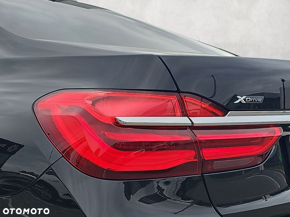 BMW Seria 7 - 29