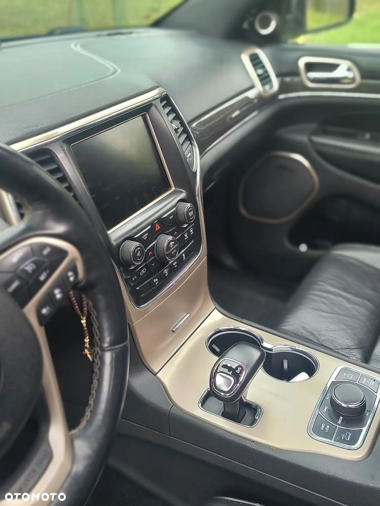 Jeep Grand Cherokee 5.7 V8 HEMI Overland Summit - 9