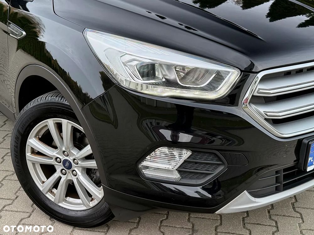 Ford Kuga 1.5 EcoBoost 2x4 Titanium - 25