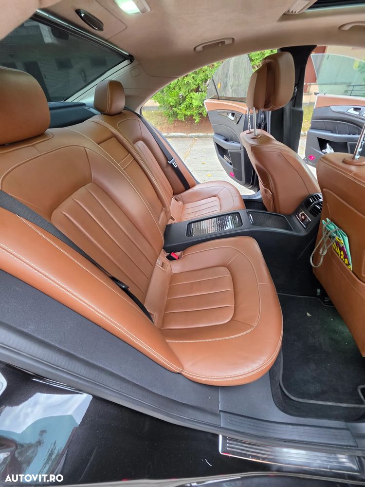 Mercedes-Benz CLS 350 d 4MATIC Aut - 23