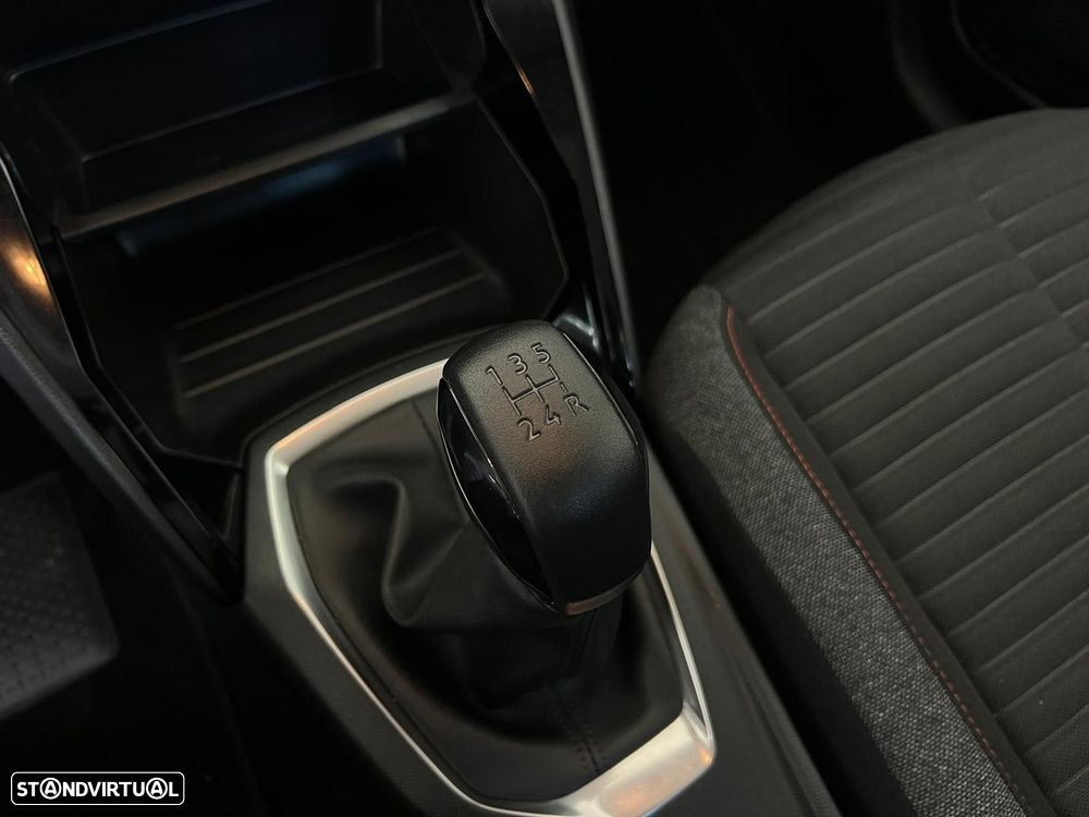 Peugeot 208 1.2 PureTech Active - 13