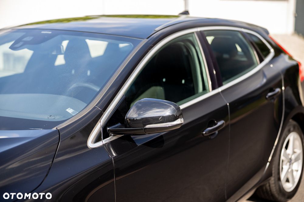 Volvo V40 T3 Momentum - 12