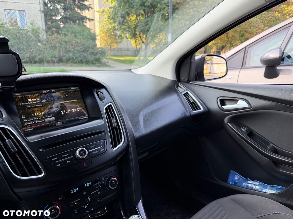 Ford Focus 1.0 EcoBoost Titanium - 22