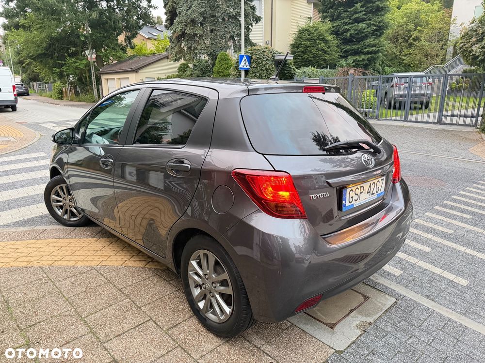 Toyota Yaris - 12