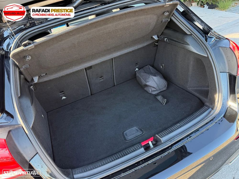 Mercedes-Benz A 250 e 8G-DCT AMG Line - 40