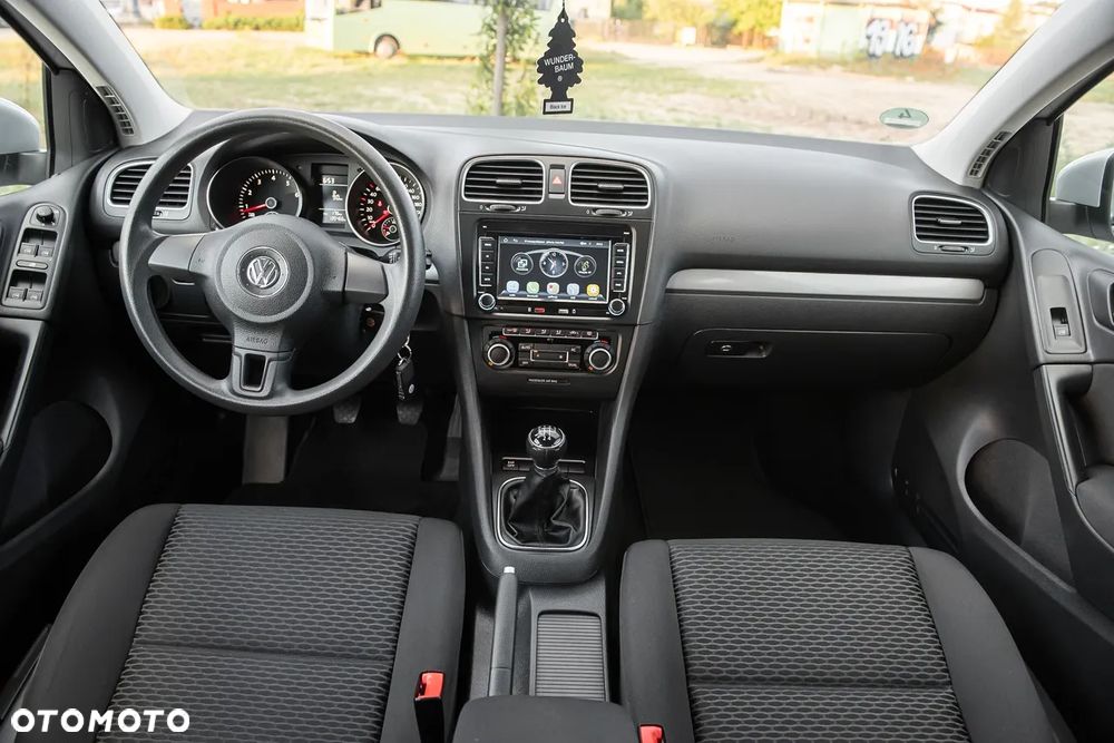 Volkswagen Golf 1.6 Highline - 24