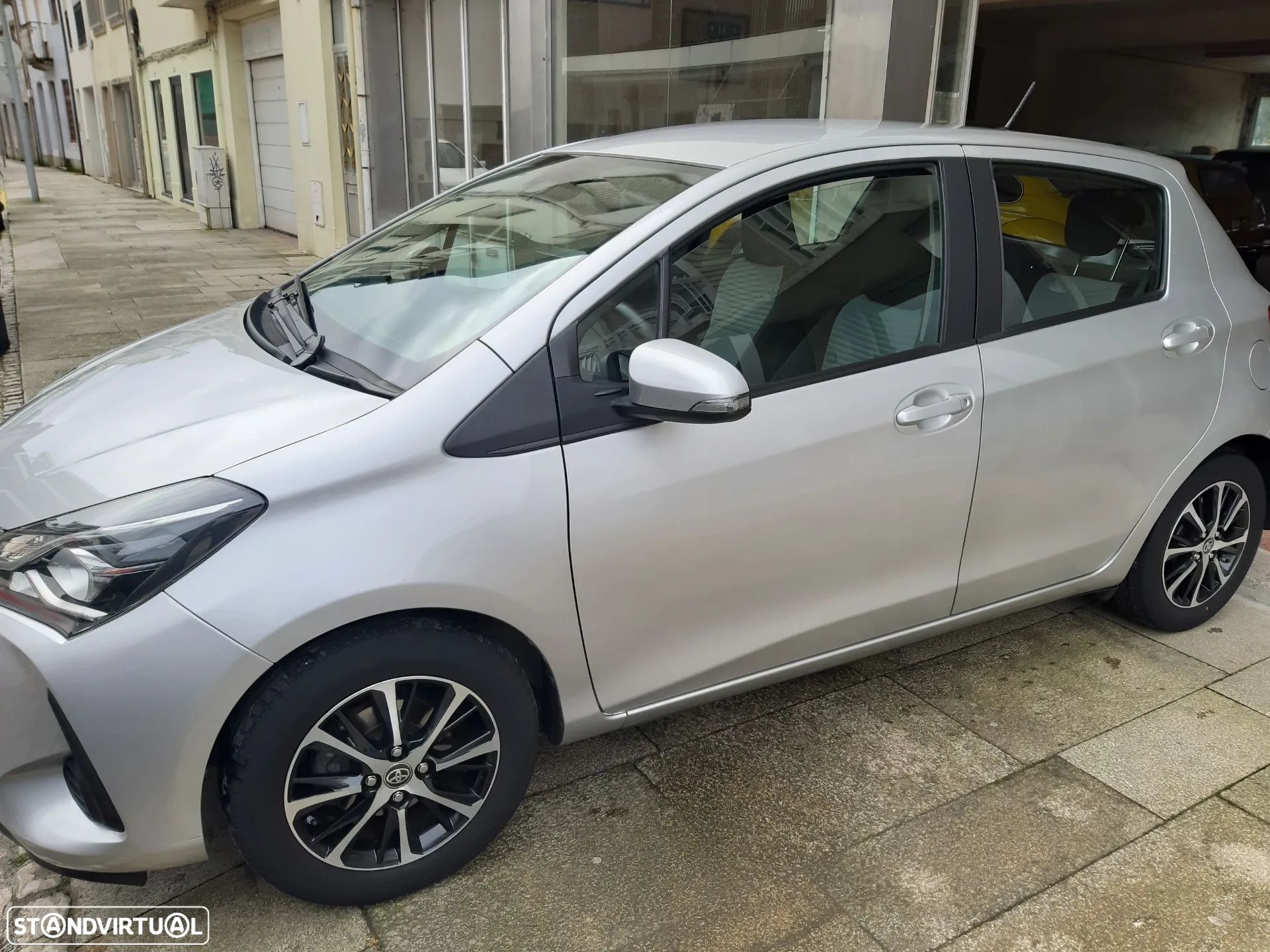 Toyota Yaris 1.0 VVT-i Comfort - 1
