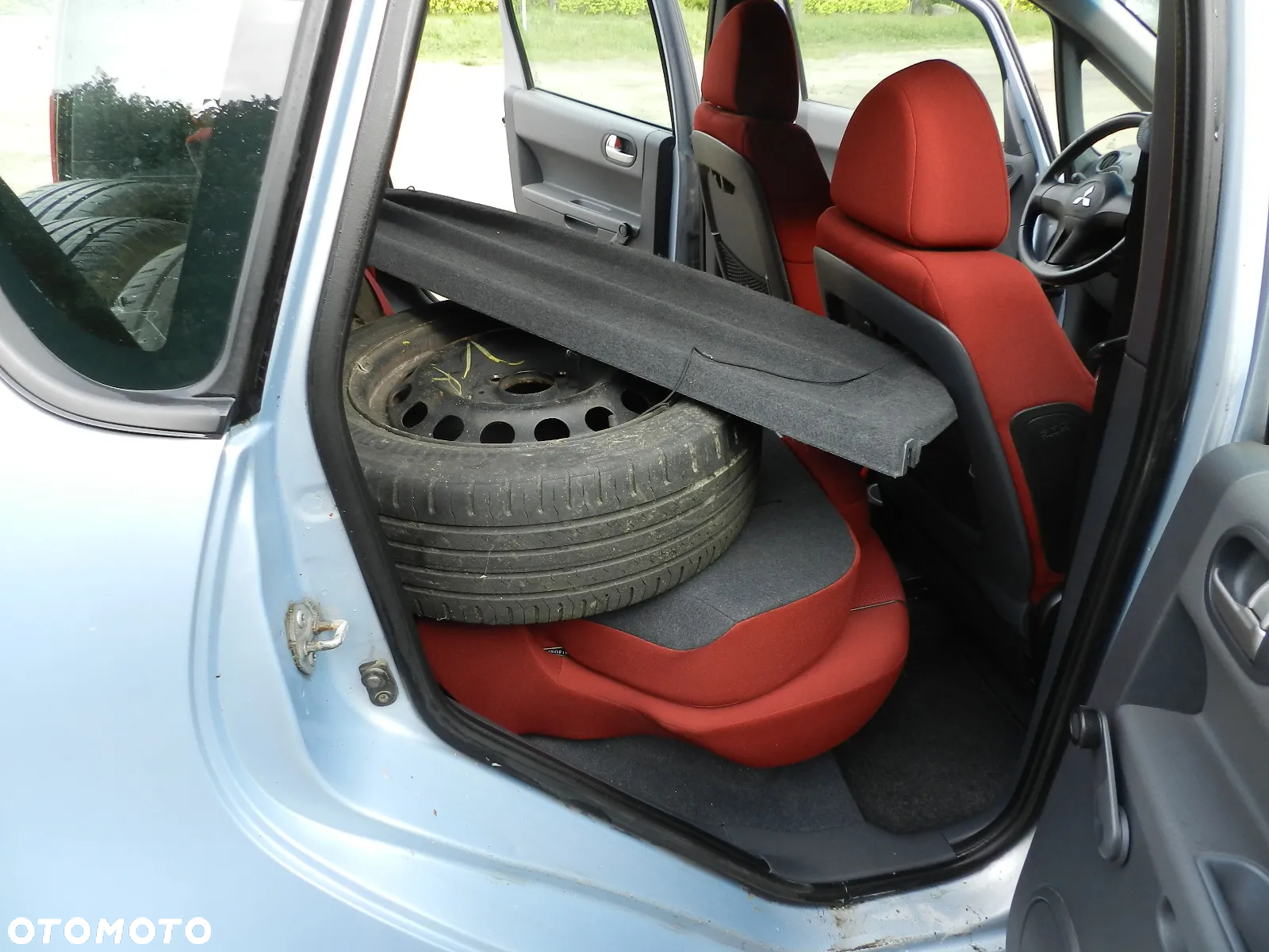 Mitsubishi Colt - 12