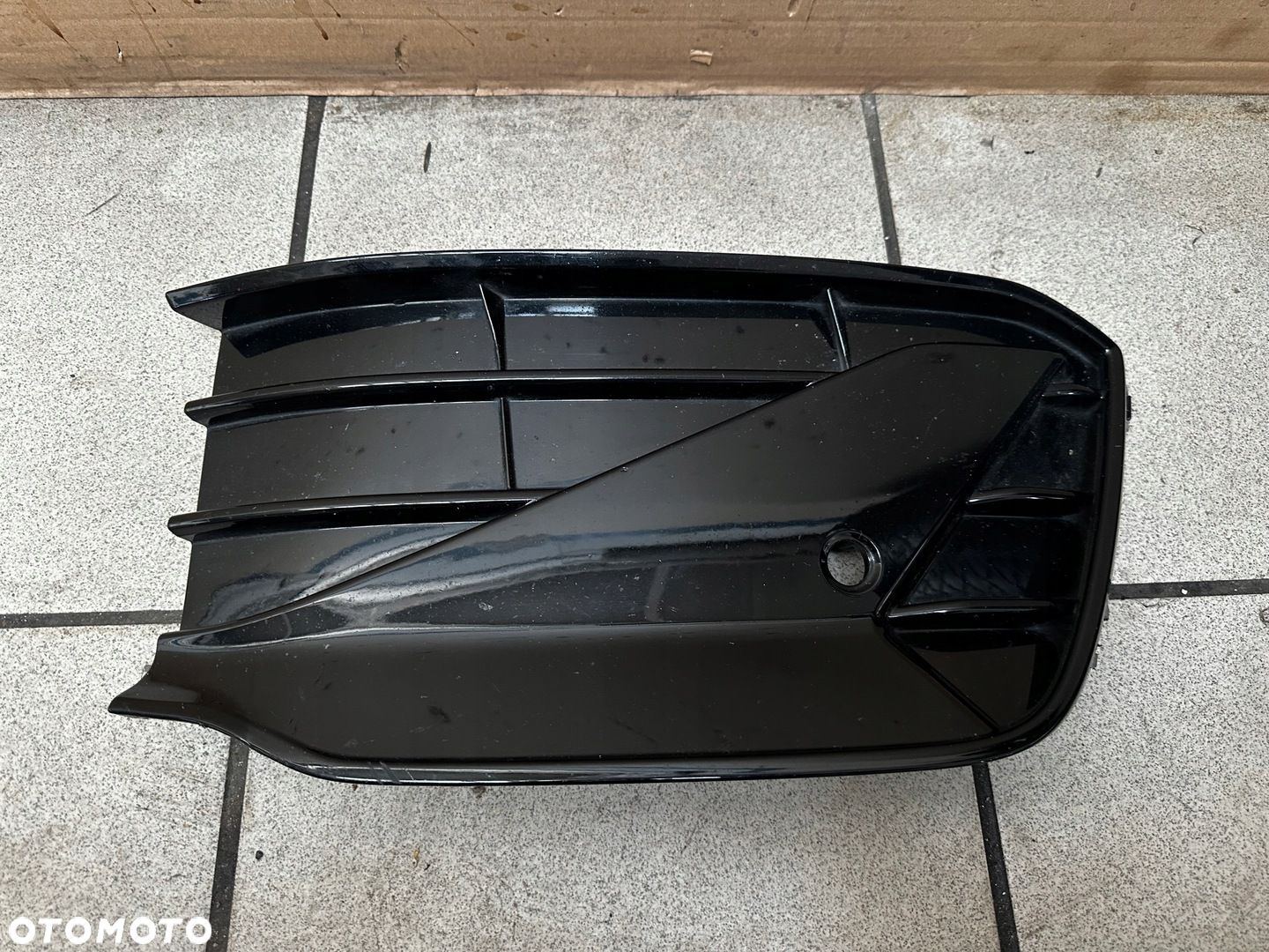 KRATKA PRAWA ZDERZAKA PRZÓD PRZEDNIEGO VW GOLF VIII 8 5H0 R-LINE 5H0853666H - 1