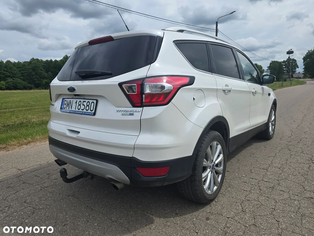 Ford Escape 2.0 EcoBoost AWD Titanium - 5