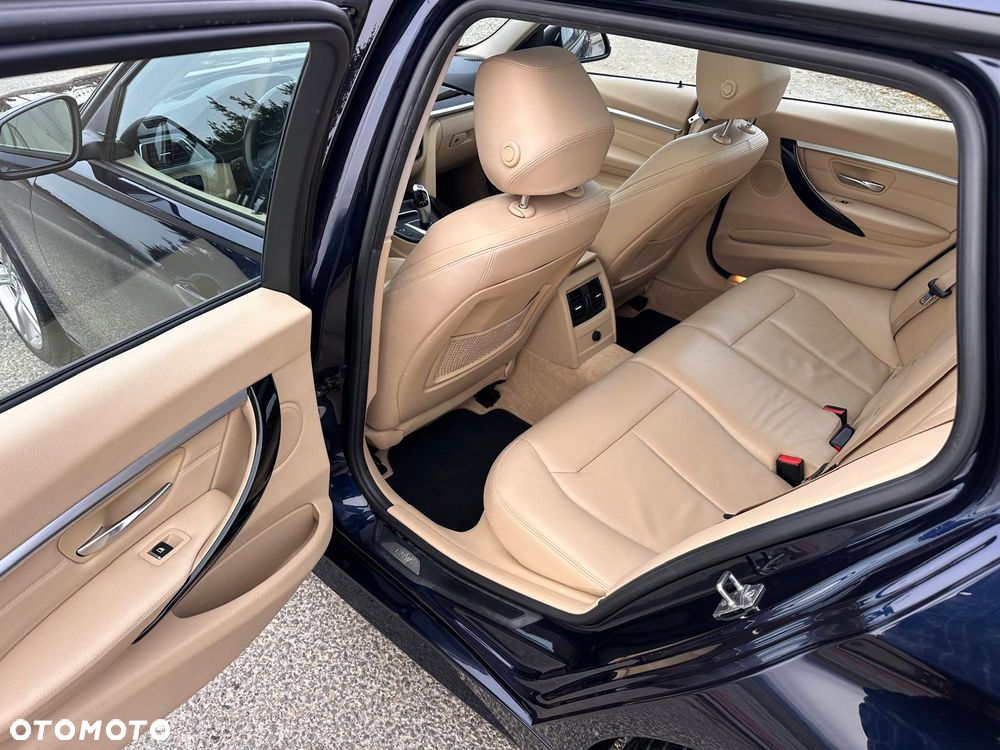 BMW Seria 3 318d Sport Line - 19