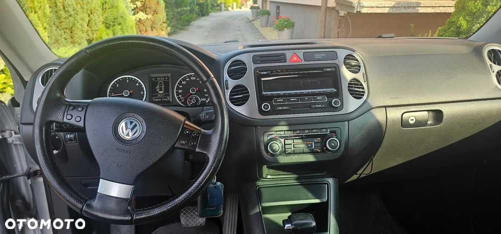 Volkswagen Tiguan - 8