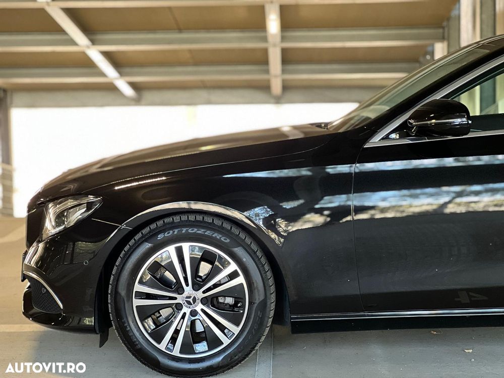 Mercedes-Benz E 220 d T 9G-TRONIC AMG Line - 3