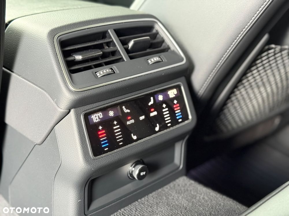 Audi A6 Allroad - 24