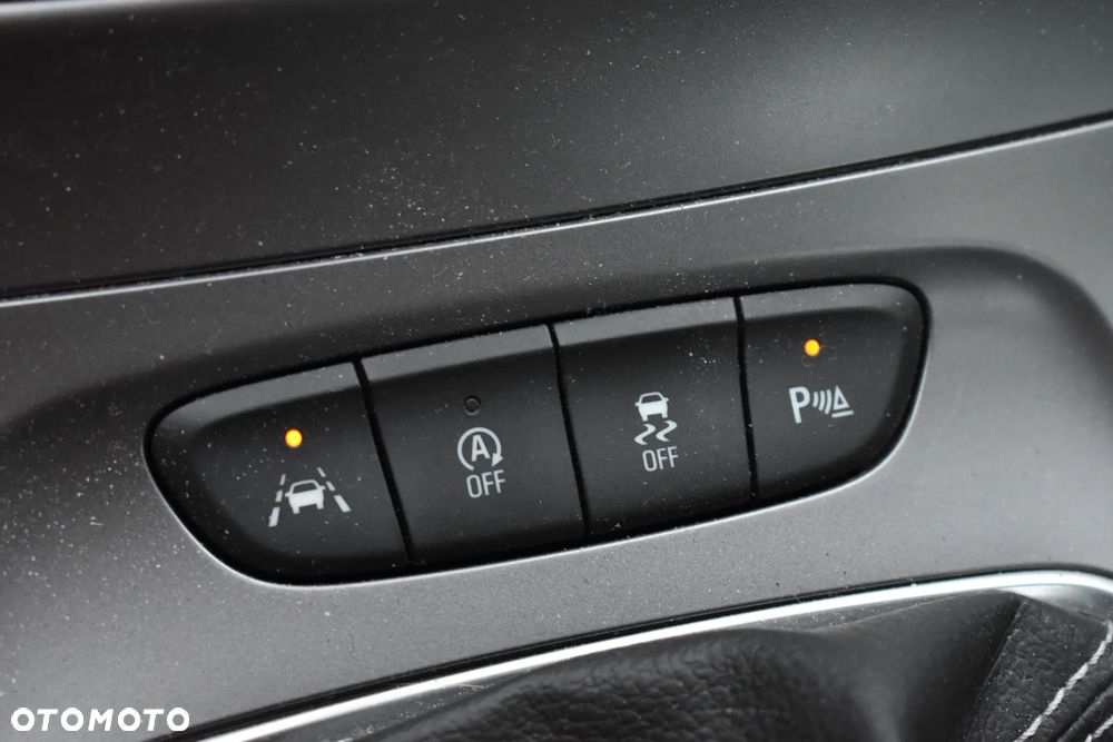 Opel Astra 1.4 Turbo Dynamic - 29